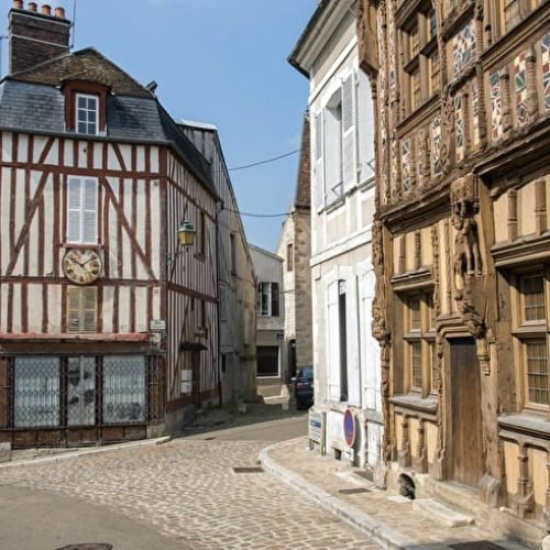 centre-ville-joigny-facades-bois-800x490