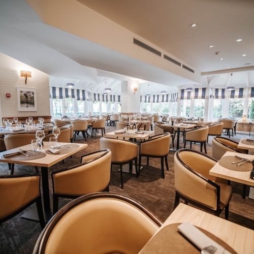 VUE DE LA SALLE DE RÉCEPTION DU RESTAURANT LE RIVE GAUCHE